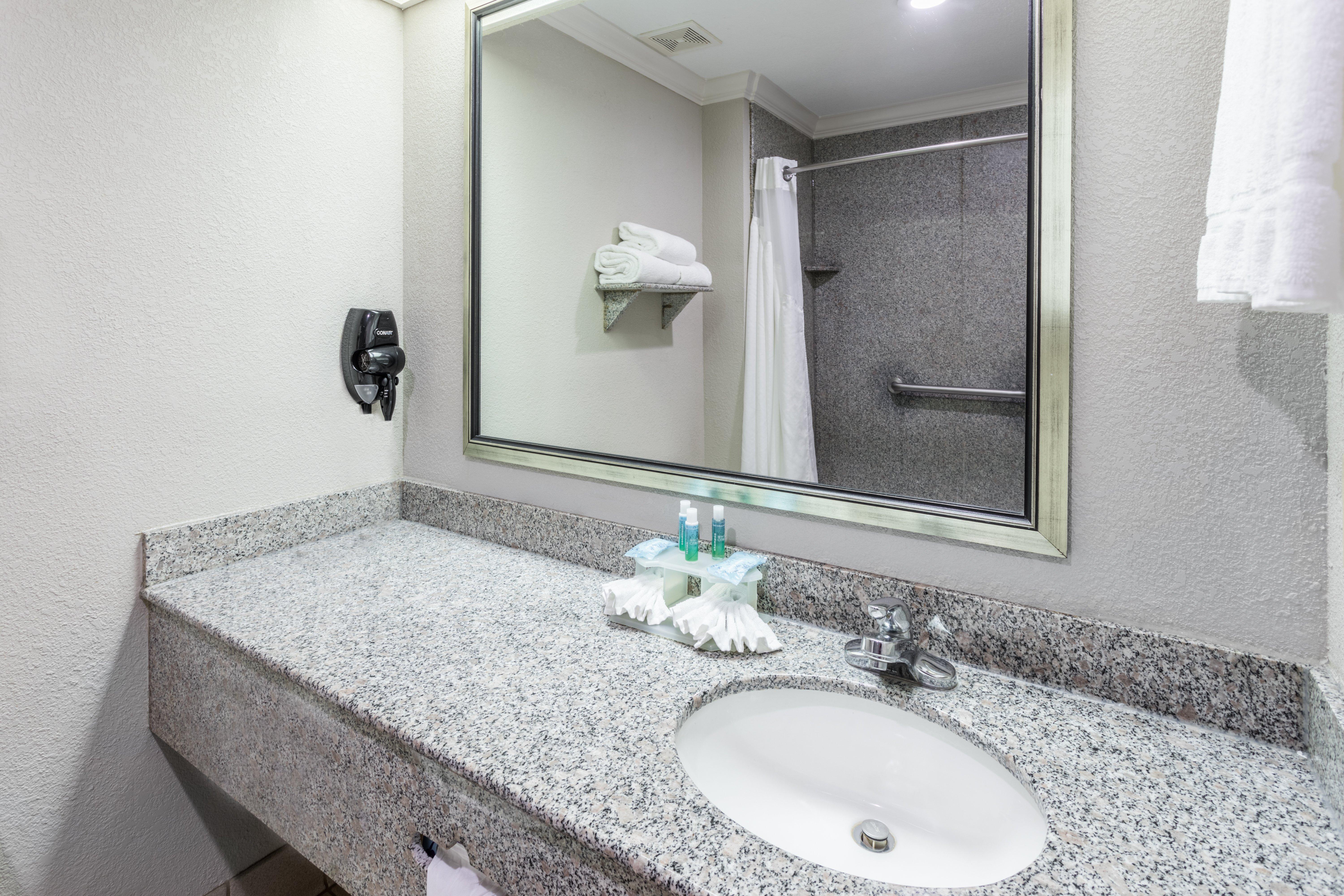 Holiday Inn Express Hotel And Suites Lake Charles By Ihg Exteriör bild