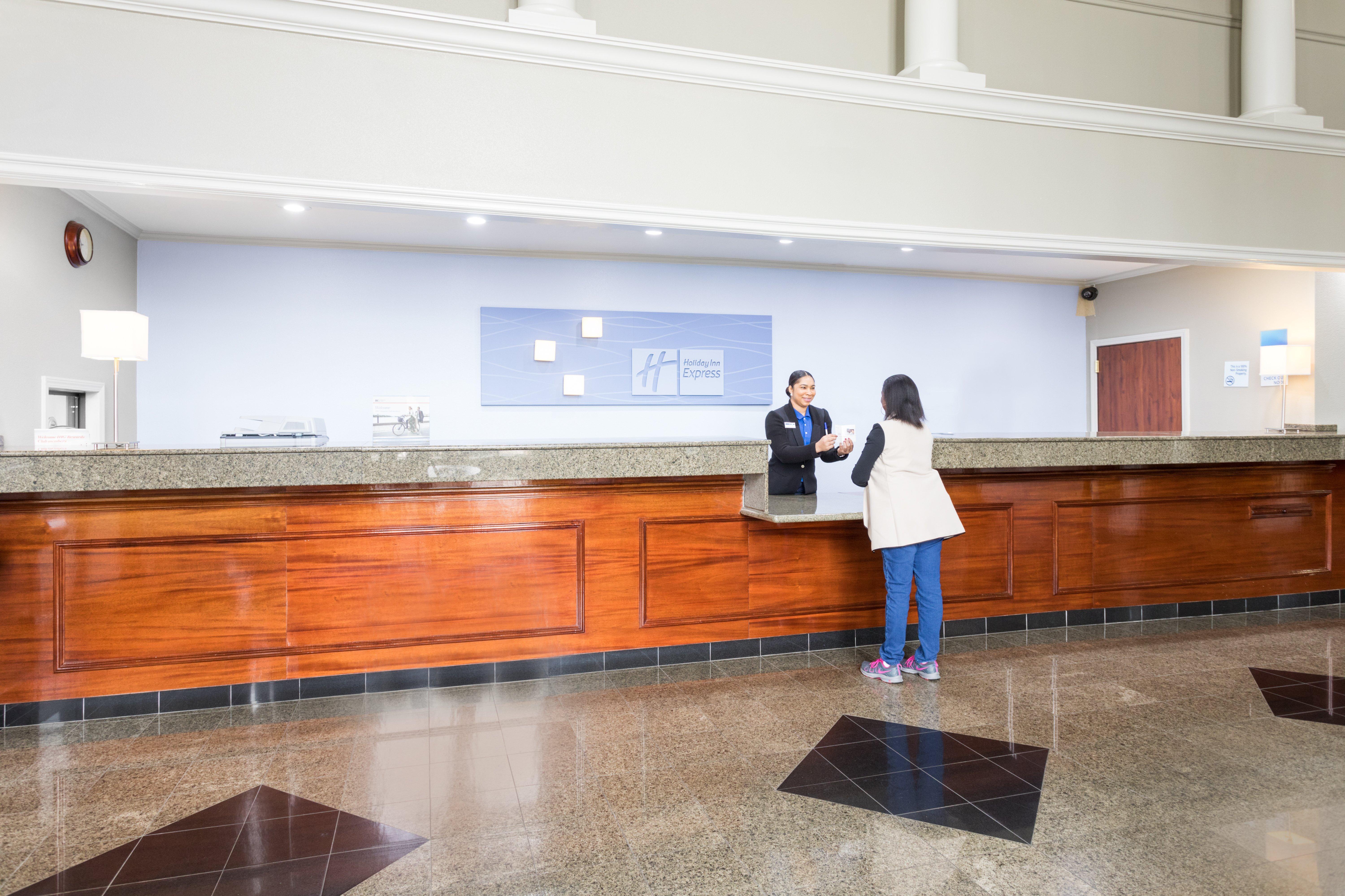 Holiday Inn Express Hotel And Suites Lake Charles By Ihg Exteriör bild